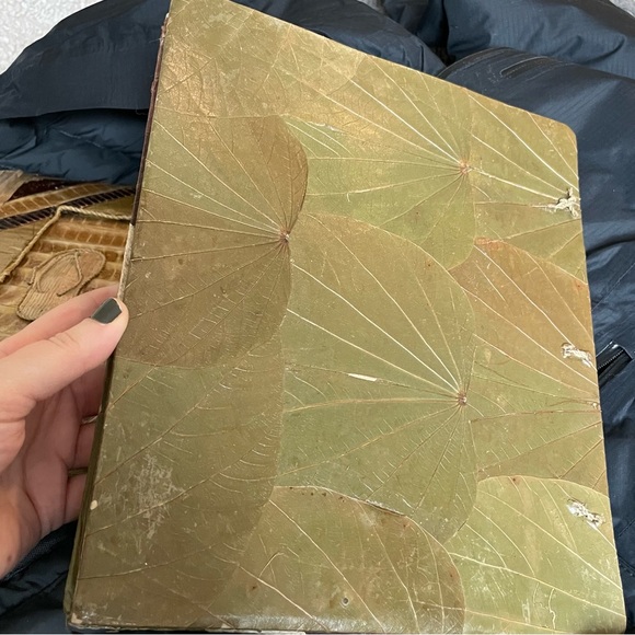 NWOT 2 Handmade banana leaf photo albums - Picture 4 of 10
